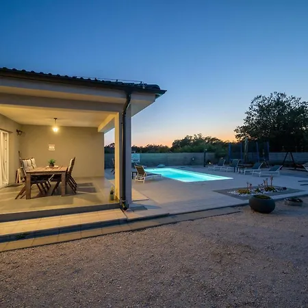 Villa Dreams *