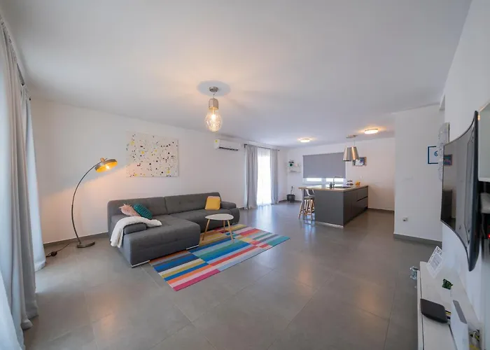 Dreams Villa *
